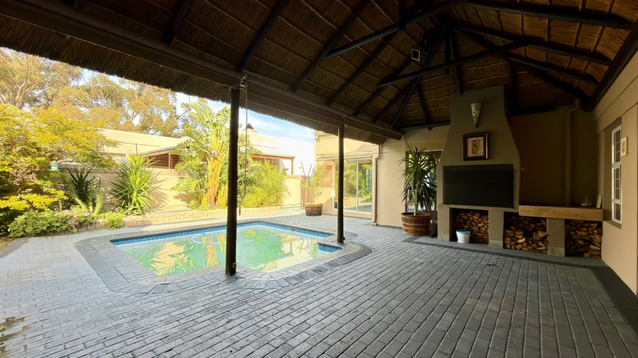 3 Bedroom Property for Sale in Olive Grove Western Cape